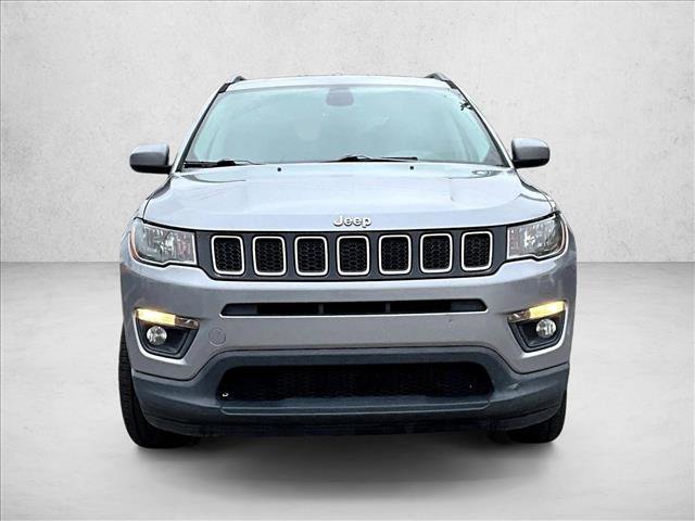Used 2017 Jeep Compass Latitude w/ Popular Equipment Group image 3