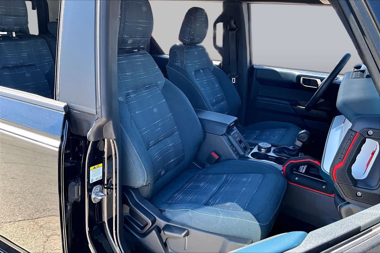 Used 2025 Ford Bronco Heritage Edition AWD/4WD image 9