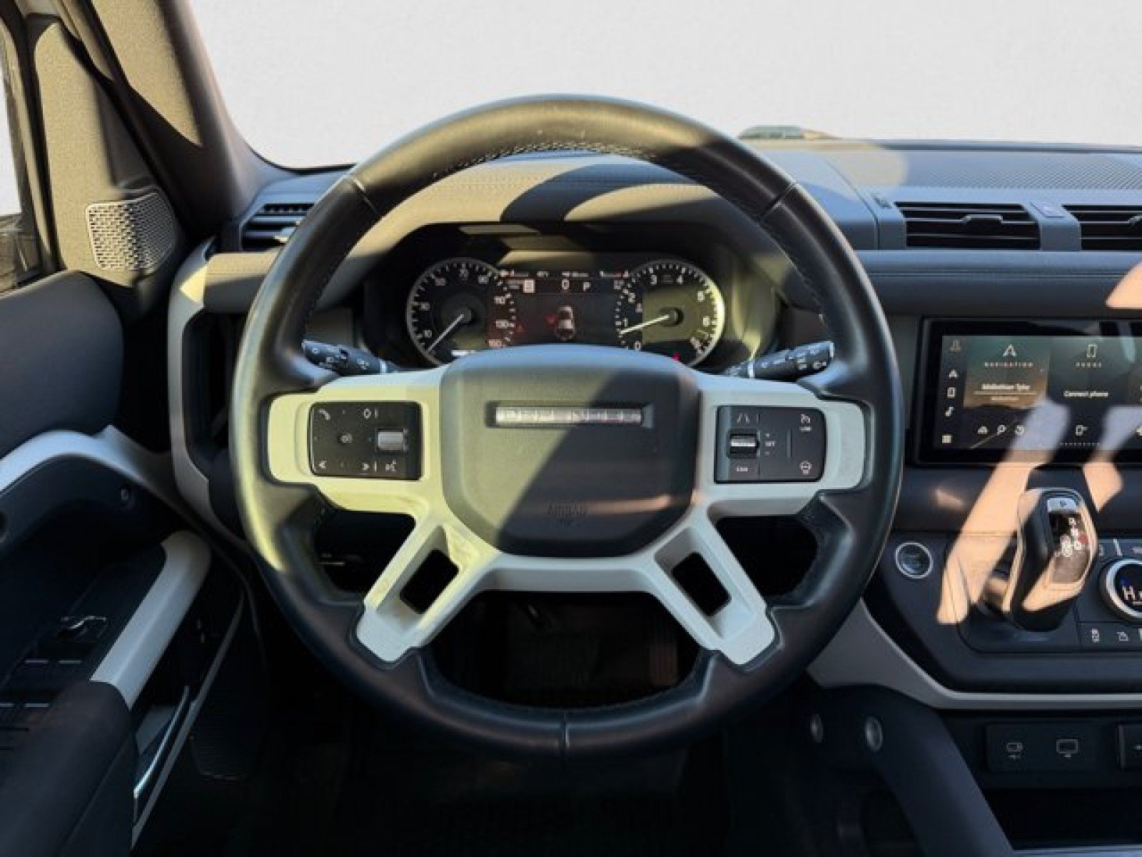Certified 2023 Land Rover Defender 110 S AWD/4WD image 15