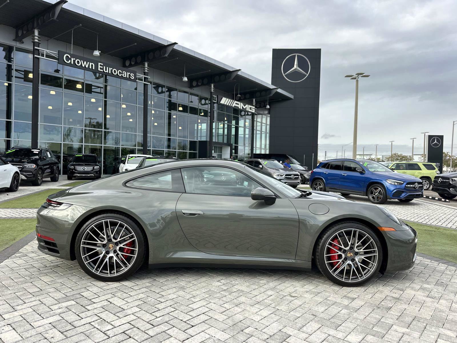 Used 2024 Porsche 911 Carrera 4S w/ Sport Chrono Package image 3