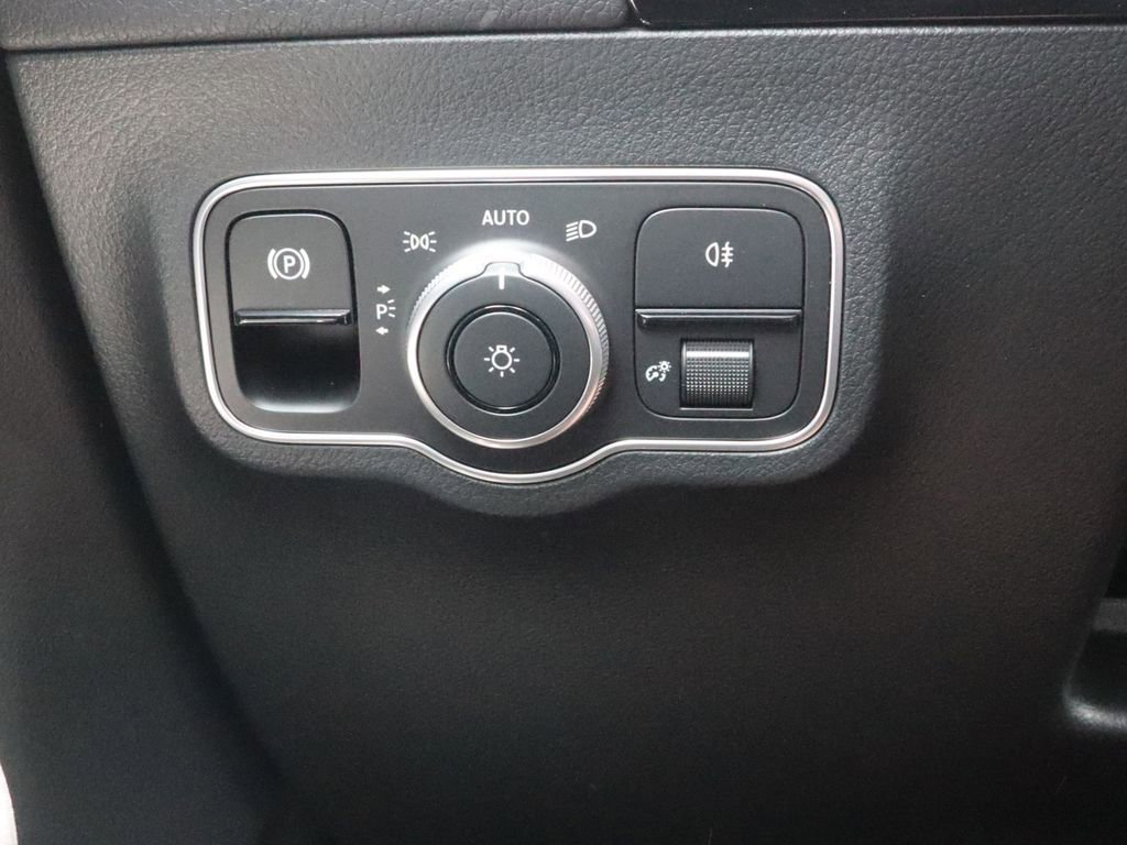 Certified 2024 Mercedes-Benz GLA 35 AMG 4MATIC image 23