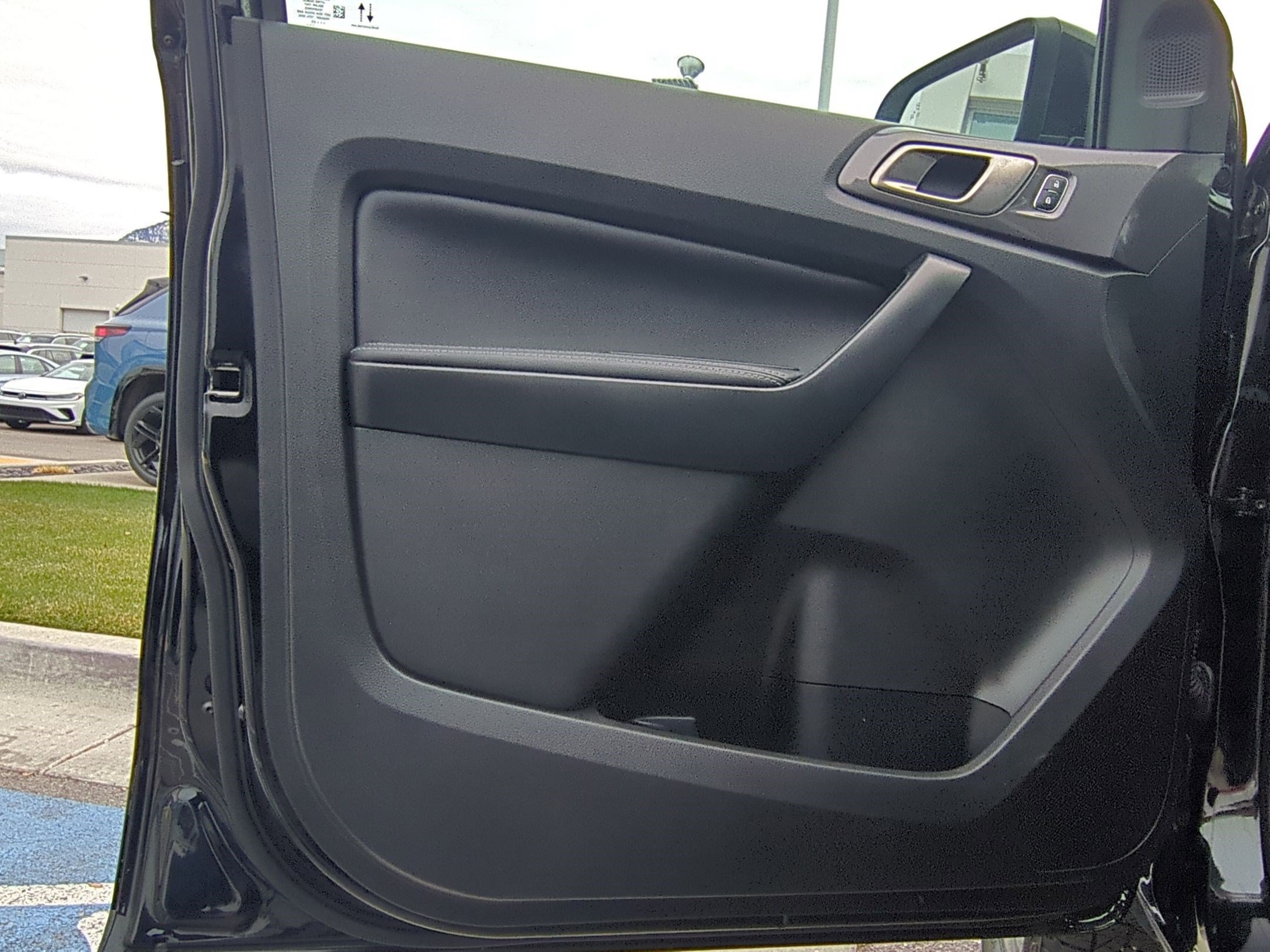 Used 2023 Ford Ranger Lariat w/ Trailer Tow Package image 15