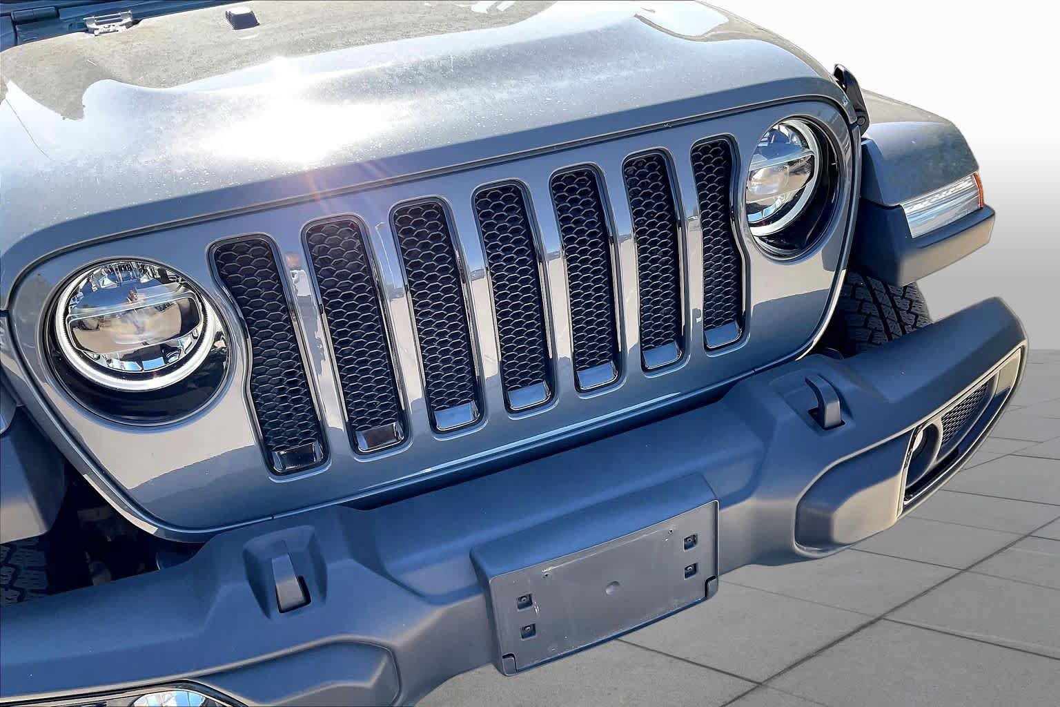 Used 2020 Jeep Wrangler Unlimited Sahara AWD/4WD image 29