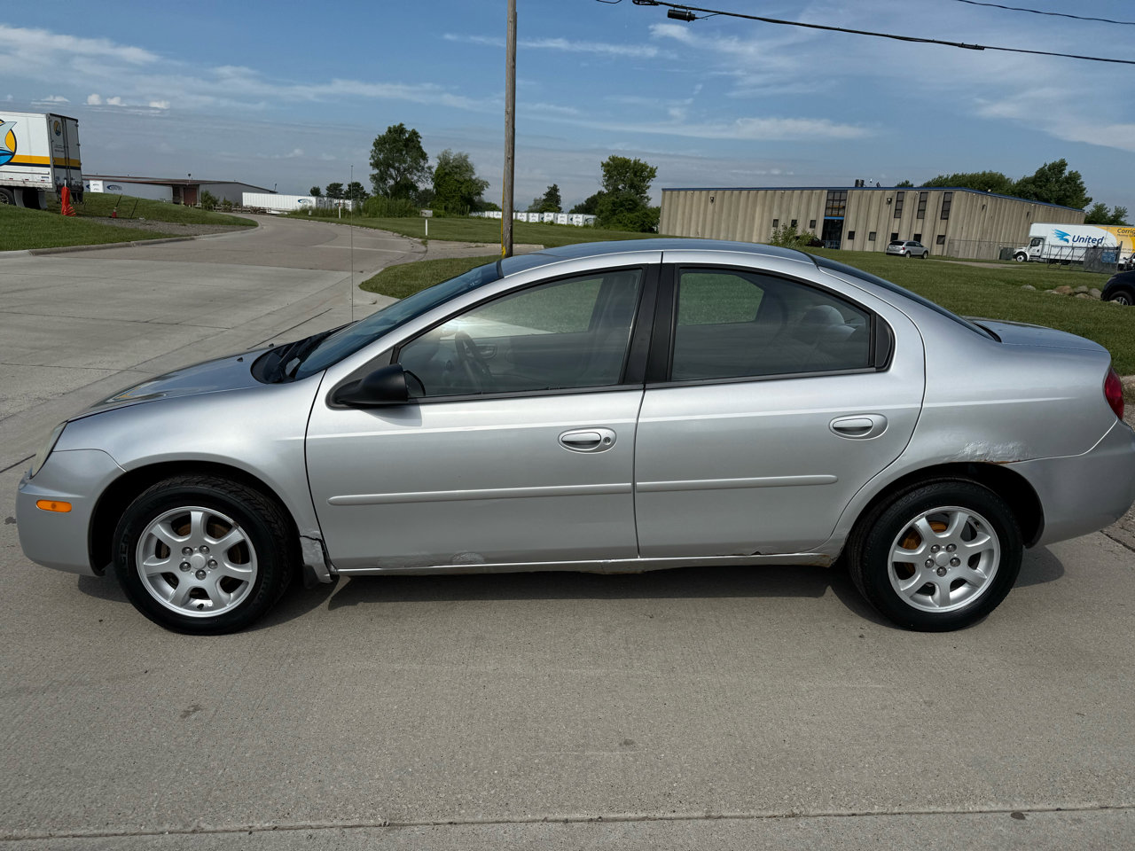 Used 2005 Dodge Neon SXT image 4