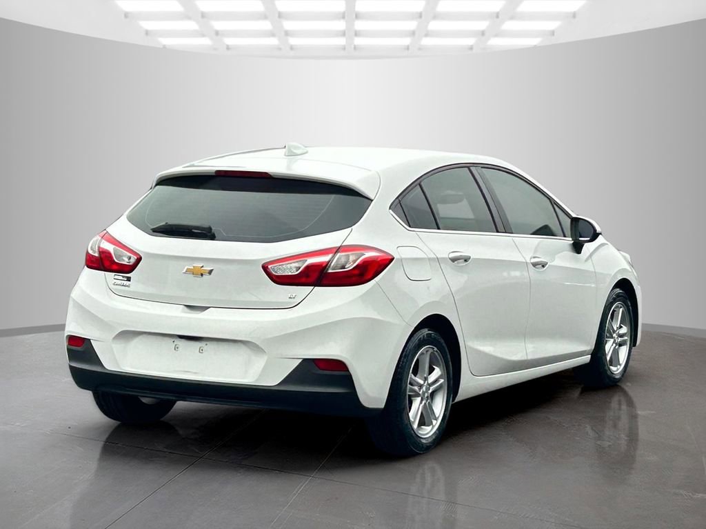 Used 2017 Chevrolet Cruze LT w/ Convenience Package FWD image 5