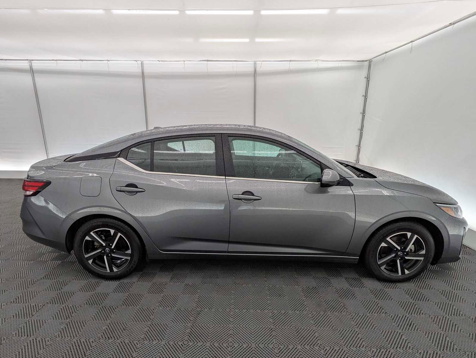 Used 2024 Nissan Sentra SV FWD image 7