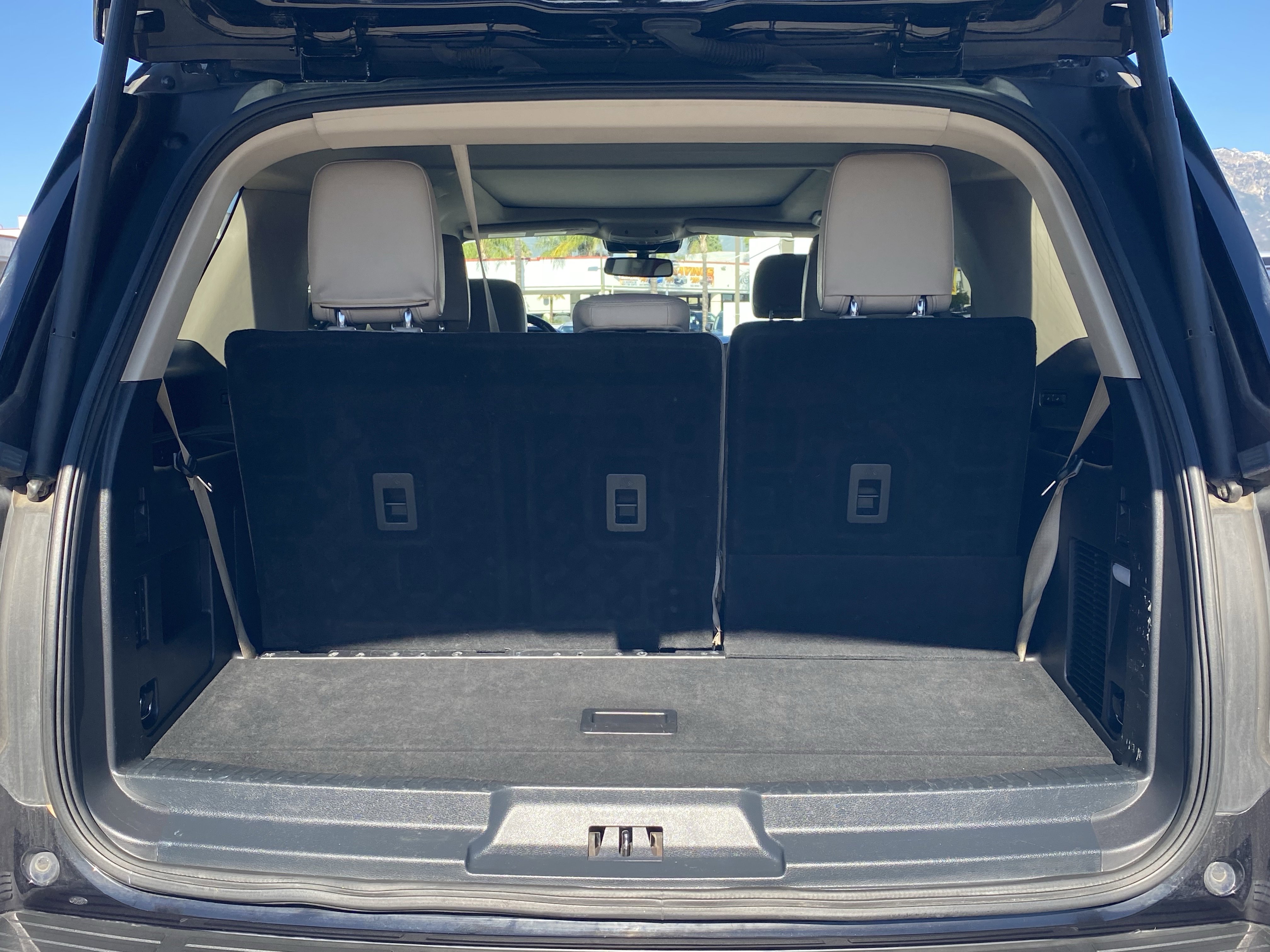 Used 2022 Ford Expedition Limited image 14