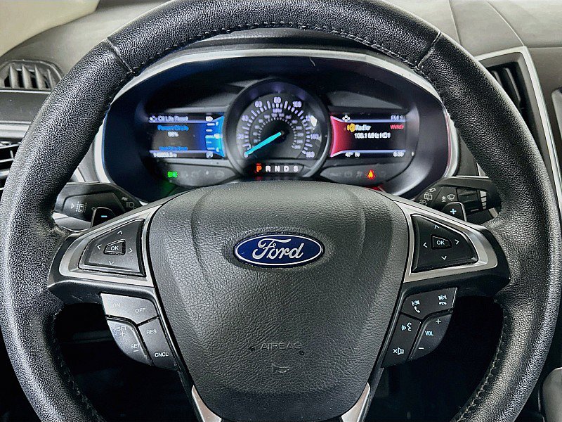 Used 2019 Ford Edge Titanium w/ Cold Weather Package AWD/4WD image 12