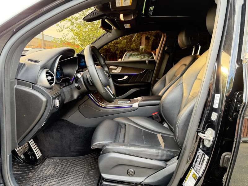 Used 2020 Mercedes-Benz GLC 300 4MATIC Coupe image 12