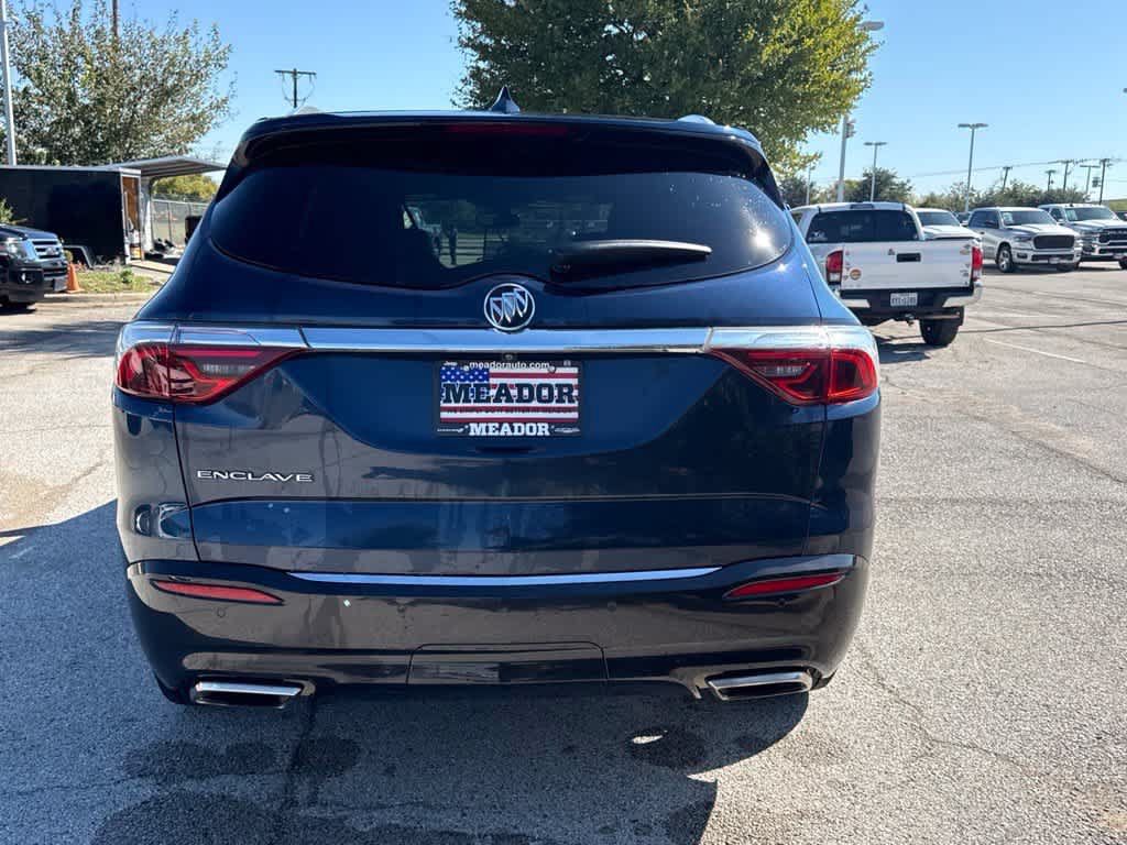 Used 2023 Buick Enclave Essence w/ Experience Buick Package FWD image 4