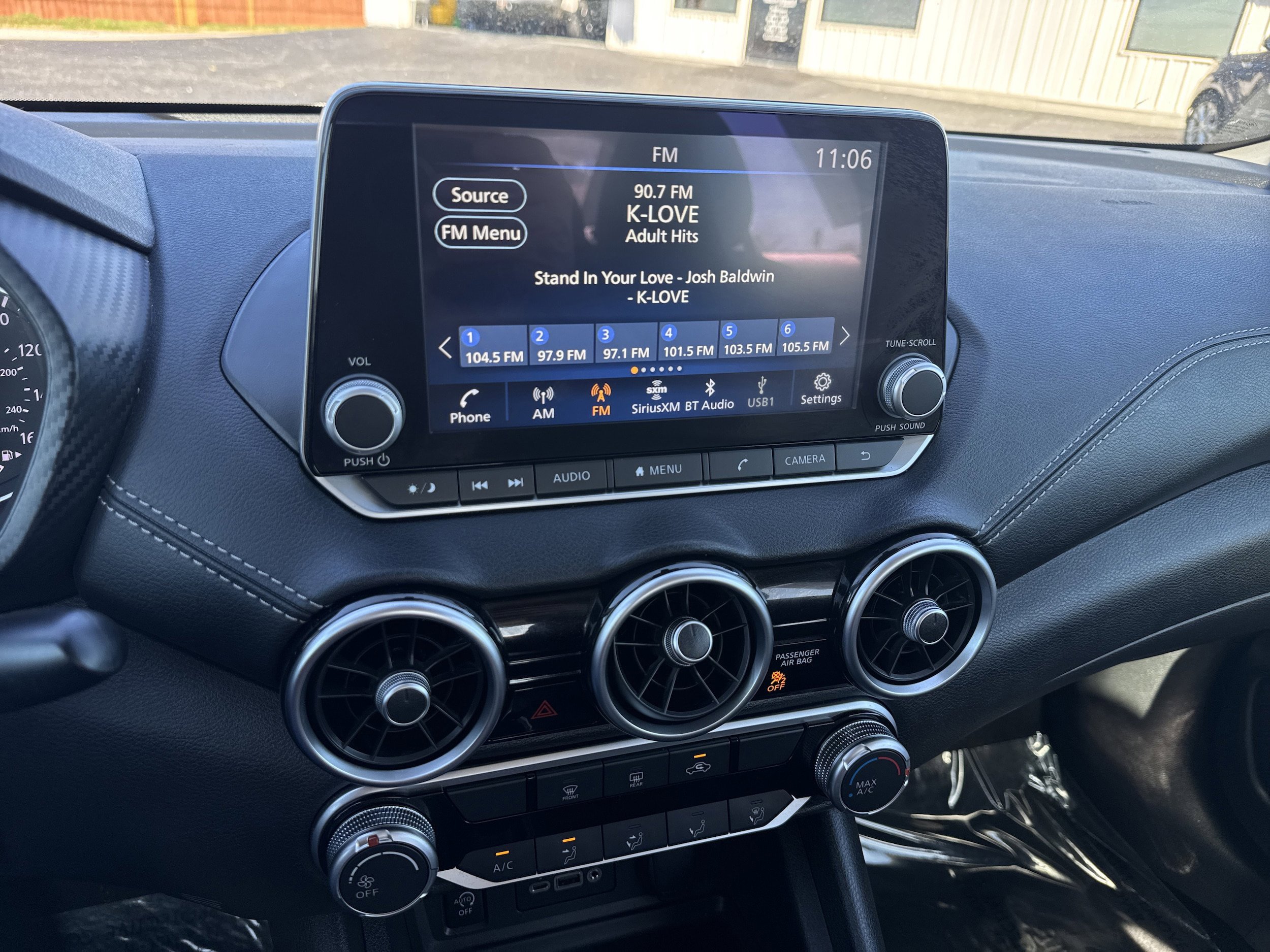 Used 2024 Nissan Sentra SV FWD image 12