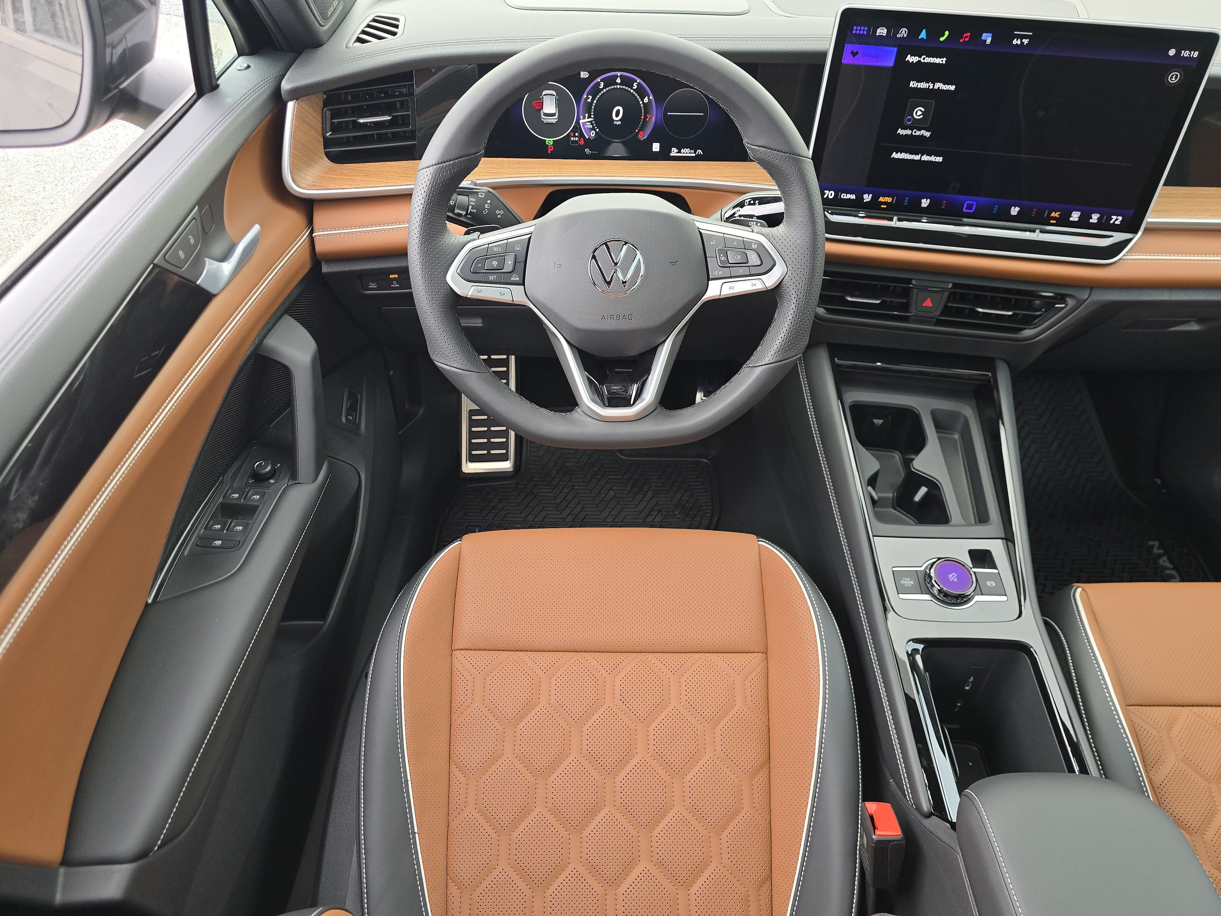 New 2026 Volkswagen Tiguan SEL R-Line AWD/4WD image 24