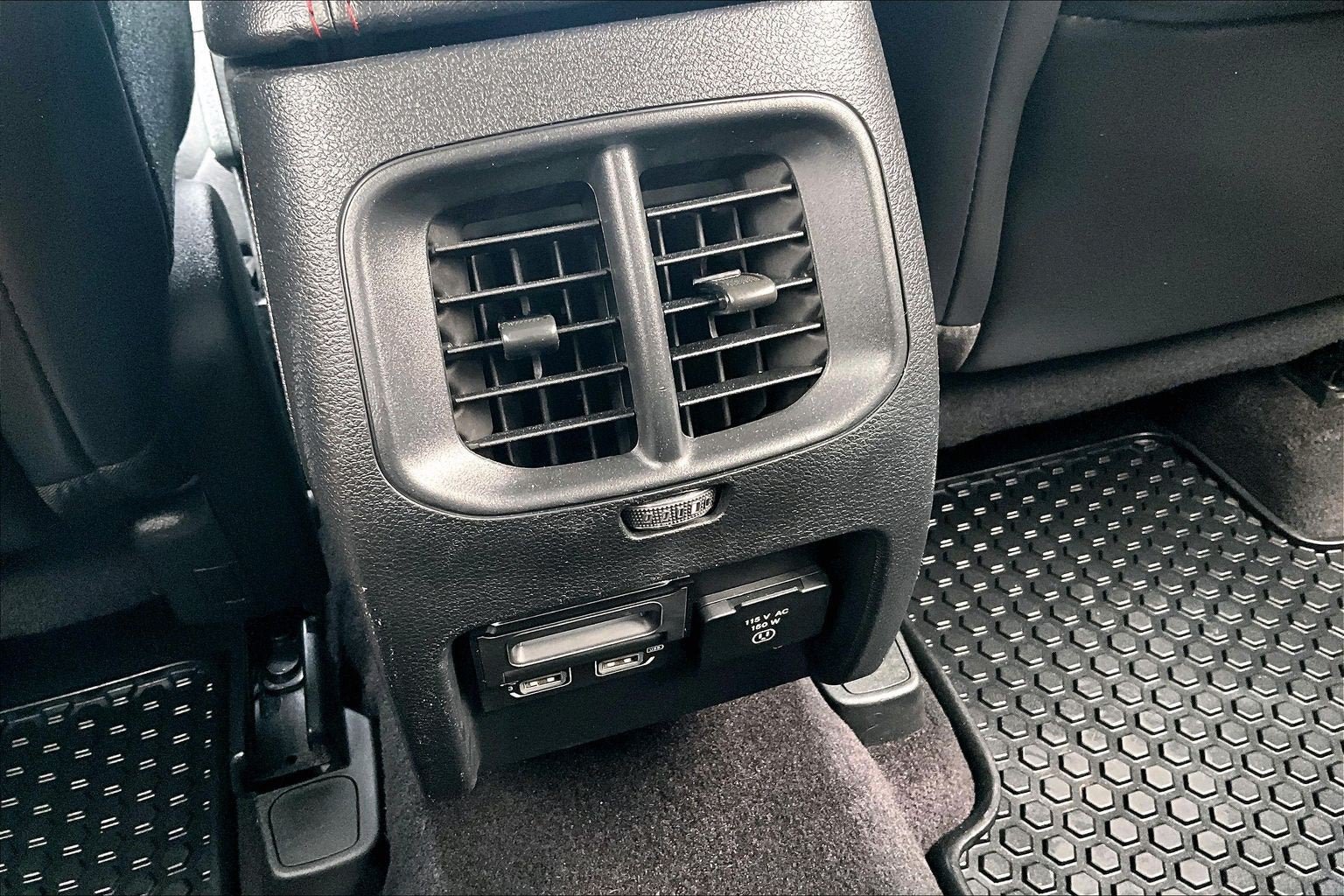 Used 2019 Jeep Cherokee Trailhawk AWD/4WD image 33