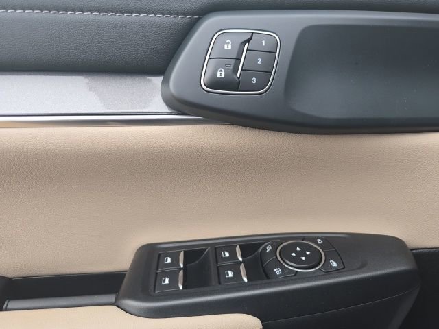 Used 2024 Ford Ranger Lariat w/ FX4 Off-Road Package image 16