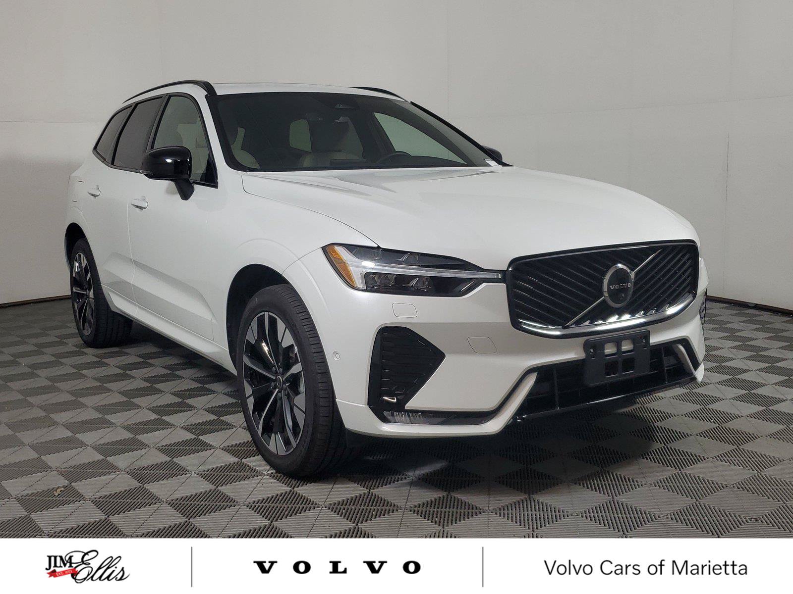 Used 2026 Volvo XC60 B5 Plus AWD/4WD image 1