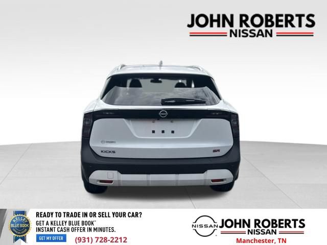 Certified 2025 Nissan Kicks SR FWD image 11