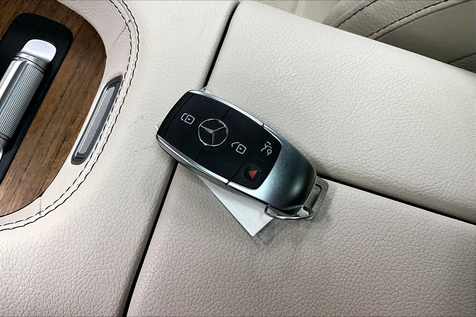 Used 2023 Mercedes-Benz GLS 450 4MATIC image 15