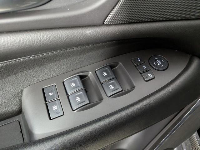 Used 2017 Cadillac Escalade Premium Luxury w/ LPO, Radiant Package image 19