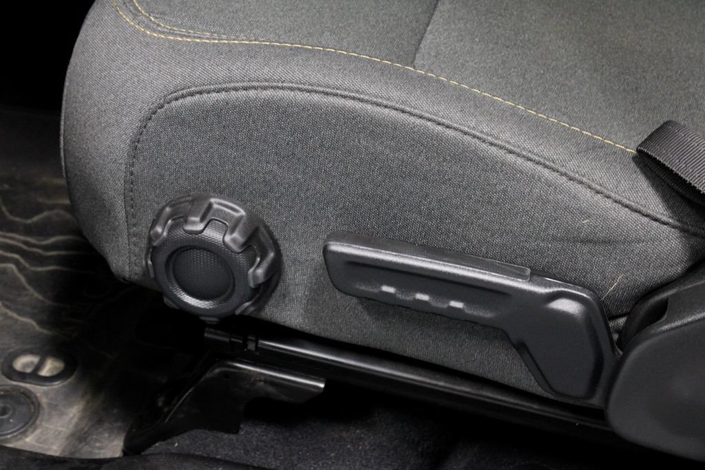 Used 2024 Jeep Wrangler Unlimited AWD/4WD image 22