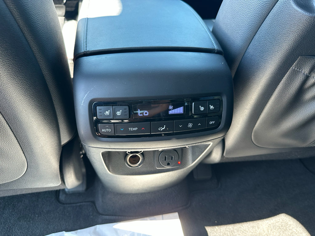Used 2023 Hyundai Palisade Limited w/ Cargo Package image 11