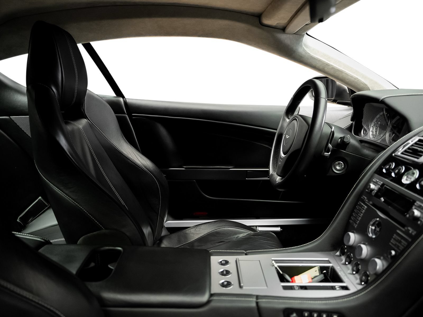Used 2007 Aston Martin DB9 Coupe RWD image 57