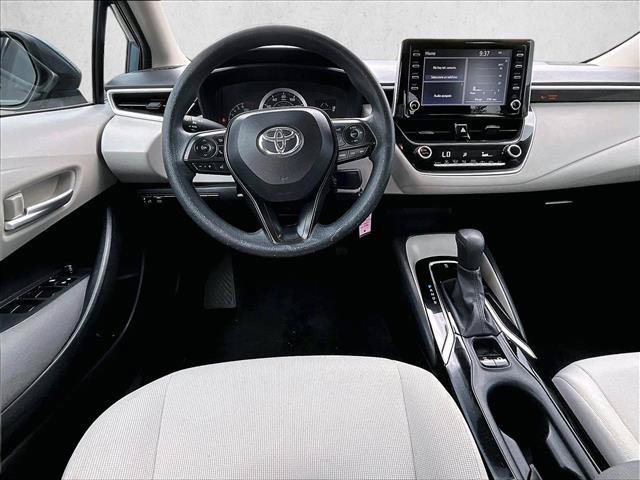 Used 2020 Toyota Corolla LE FWD image 7