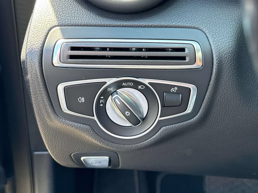 Used 2019 Mercedes-Benz C 300 4MATIC Sedan w/ Premium Package image 22