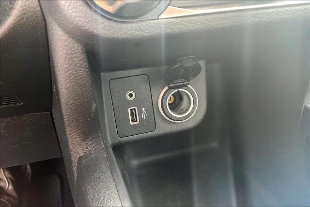 Used 2022 Nissan Kicks S FWD image 16