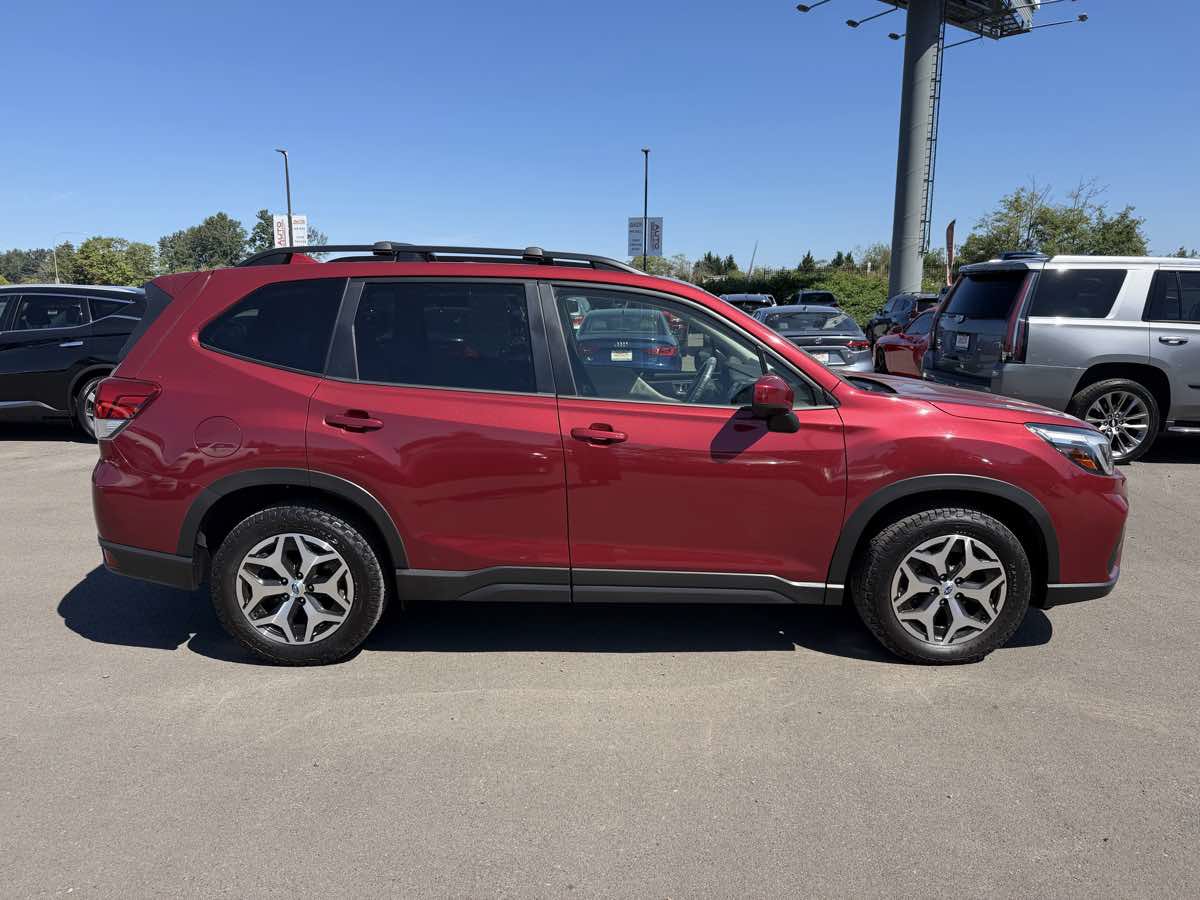 Used 2021 Subaru Forester Premium w/ Popular Package #1 AWD/4WD image 9