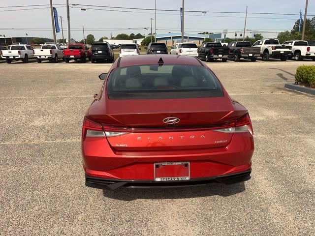Used 2022 Hyundai Elantra Limited FWD image 7