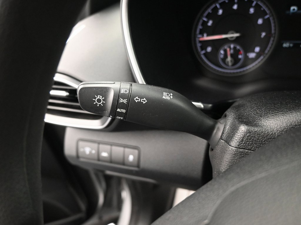 Used 2023 Hyundai Santa Fe SE image 18