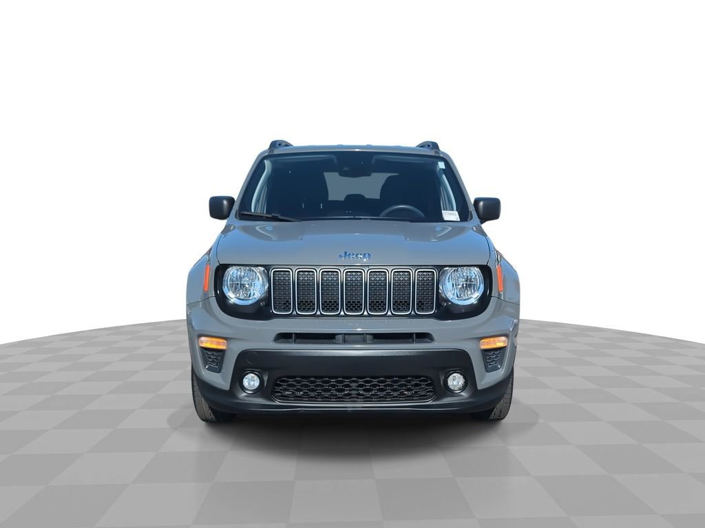 Used 2022 Jeep Renegade Latitude w/ Convenience Group image 3