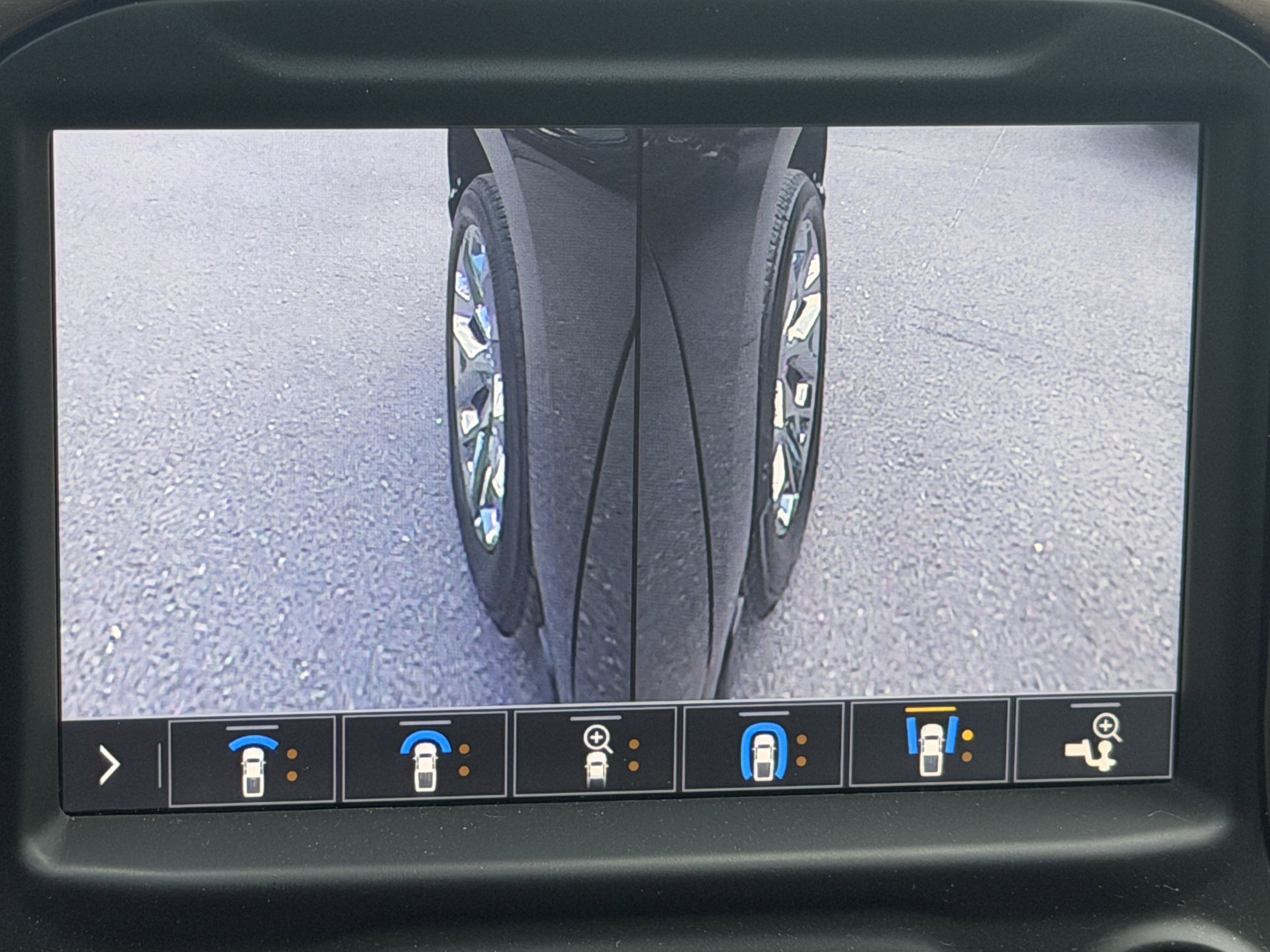 Used 2019 Chevrolet Silverado 1500 High Country w/ Technology Package AWD/4WD image 30