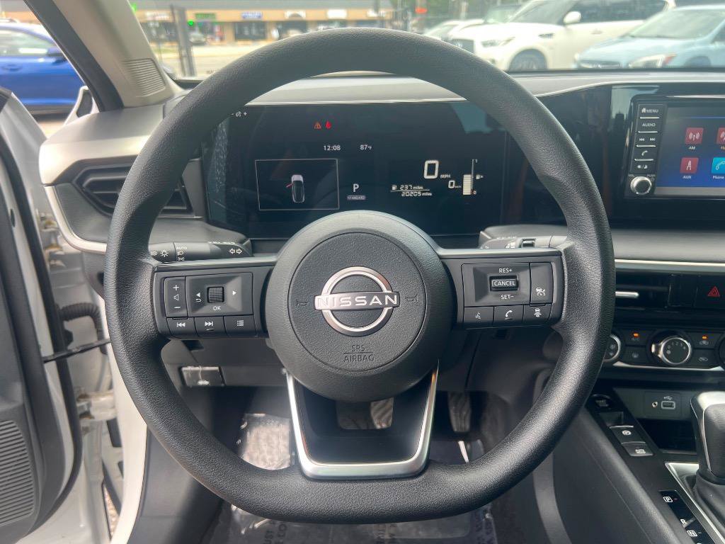 Used 2025 Nissan Kicks S FWD image 18