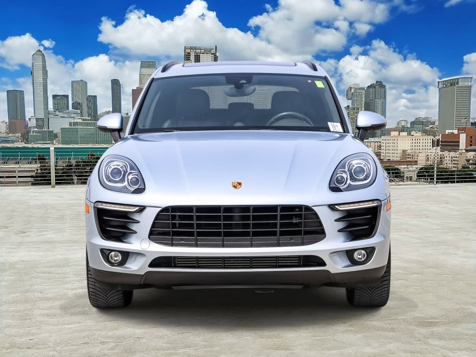 Used 2018 Porsche Macan AWD/4WD image 2