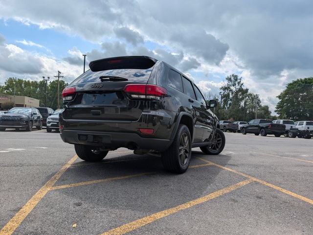 Used 2016 Jeep Grand Cherokee Laredo 75th Anniversary AWD/4WD image 5