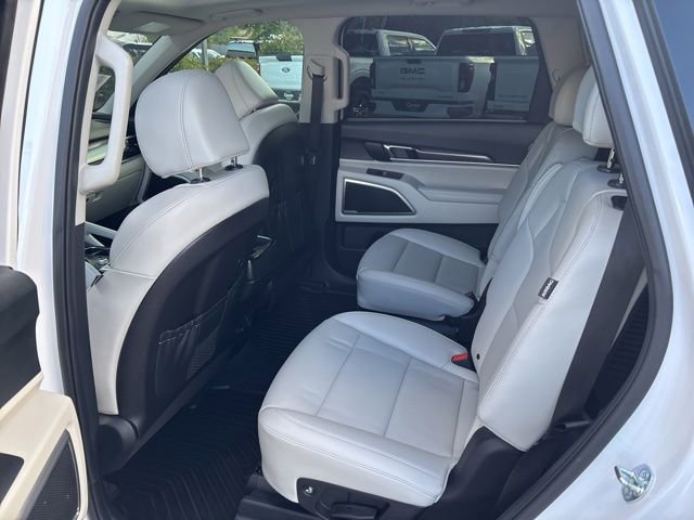 Used 2025 Kia Telluride S AWD/4WD image 27