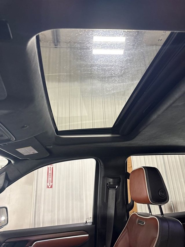 Used 2025 GMC Sierra 1500 Denali Ultimate image 18