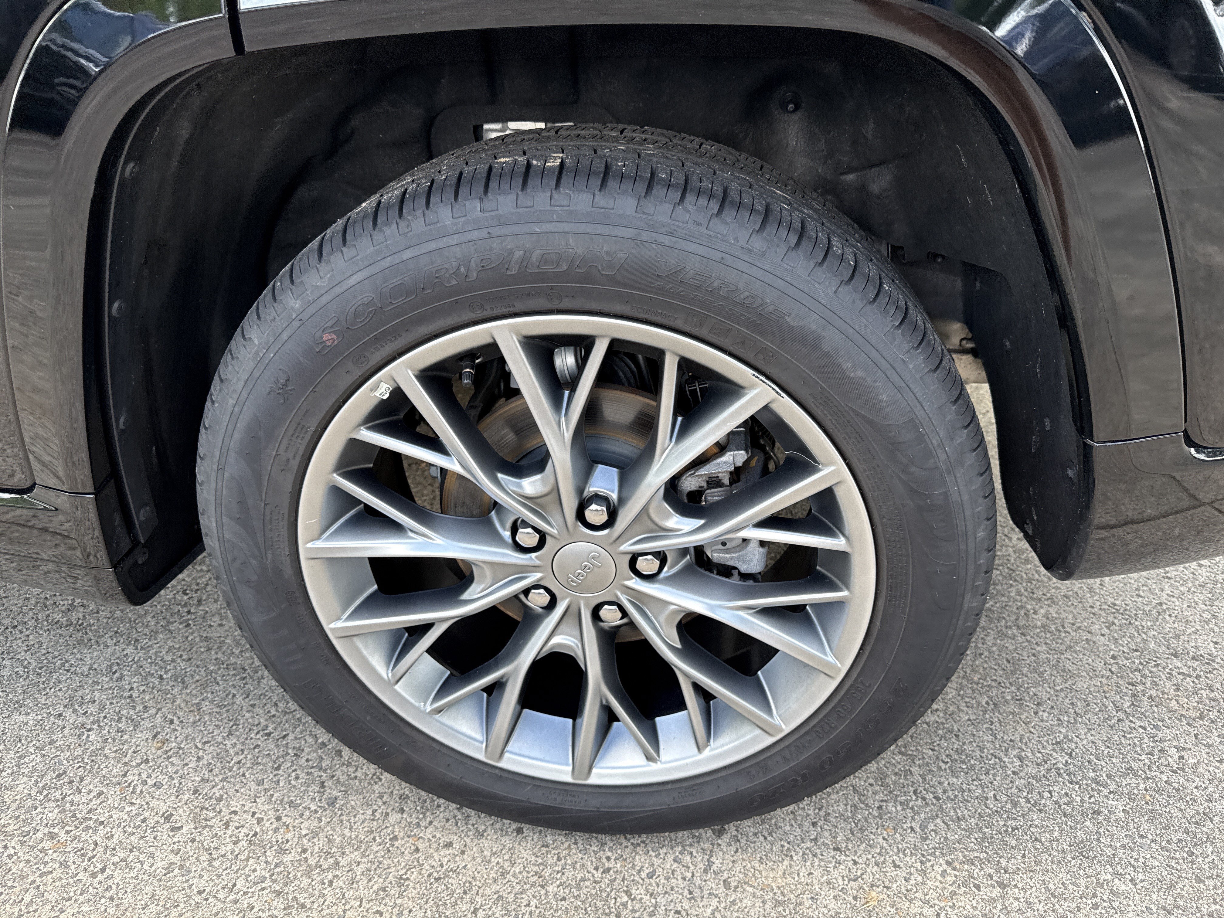 Used 2025 Jeep Grand Cherokee Summit AWD/4WD image 19