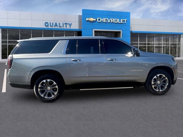 Certified 2025 Chevrolet Suburban LS AWD/4WD image 8