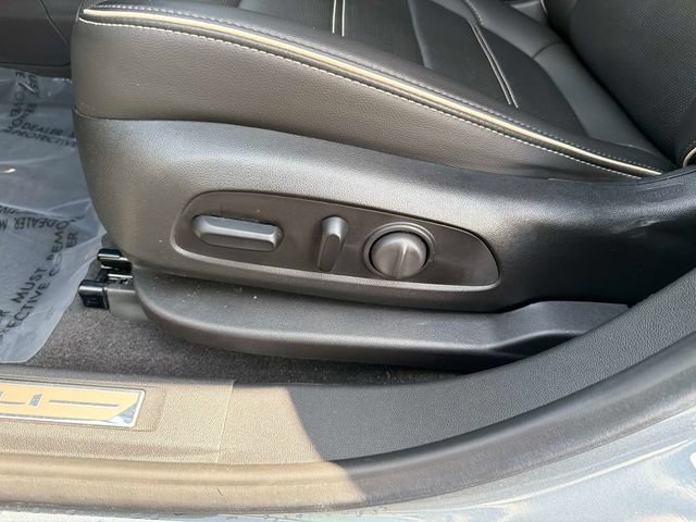 Used 2021 GMC Acadia Denali w/ Denali Technology Package FWD image 19