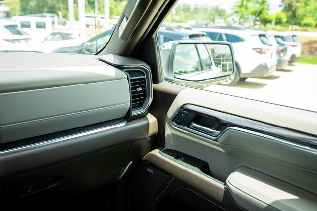 Used 2024 Chevrolet Silverado 1500 LTZ AWD/4WD image 31