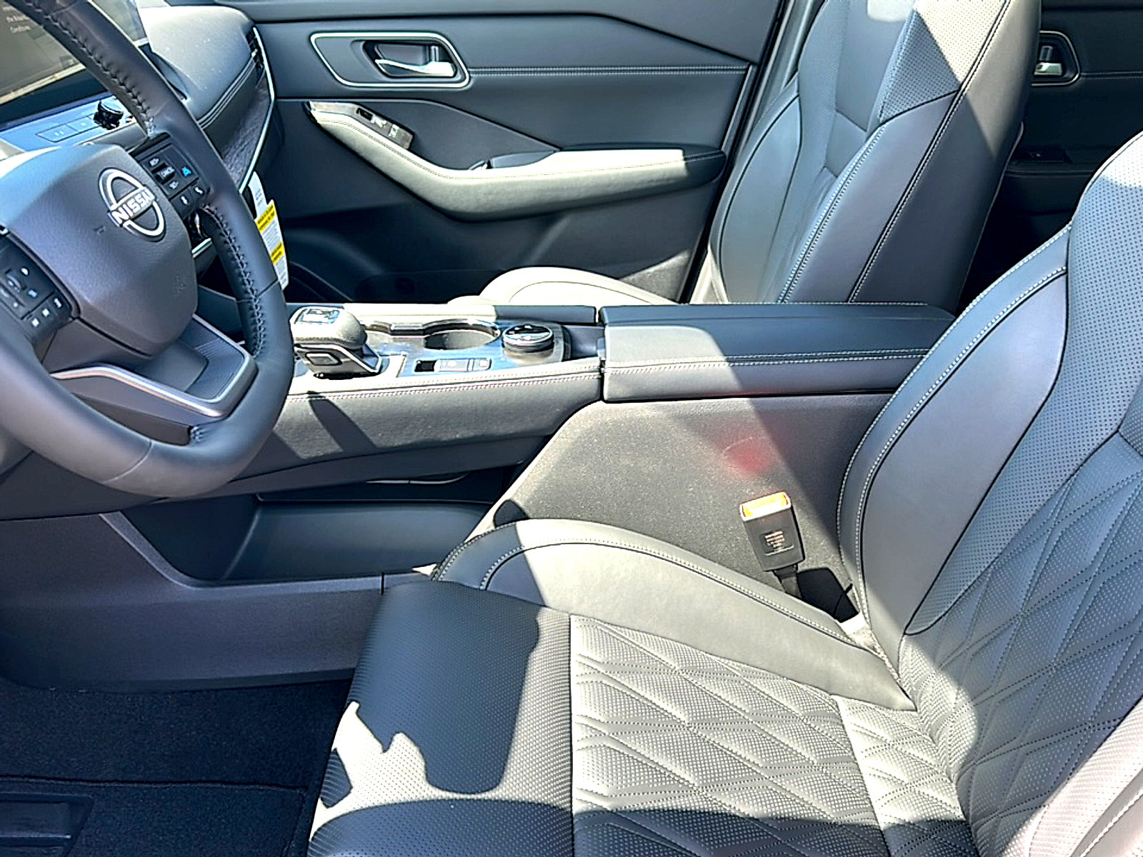 New 2026 Nissan Rogue Platinum w/ Tech Package image 10