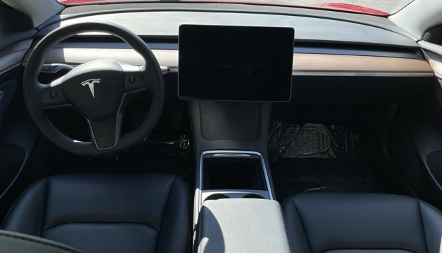 Used 2023 Tesla Model 3 Standard Range image 16