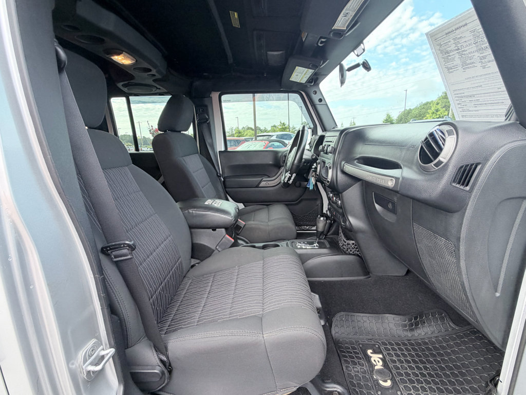 Used 2012 Jeep Wrangler Unlimited Sport AWD/4WD image 21