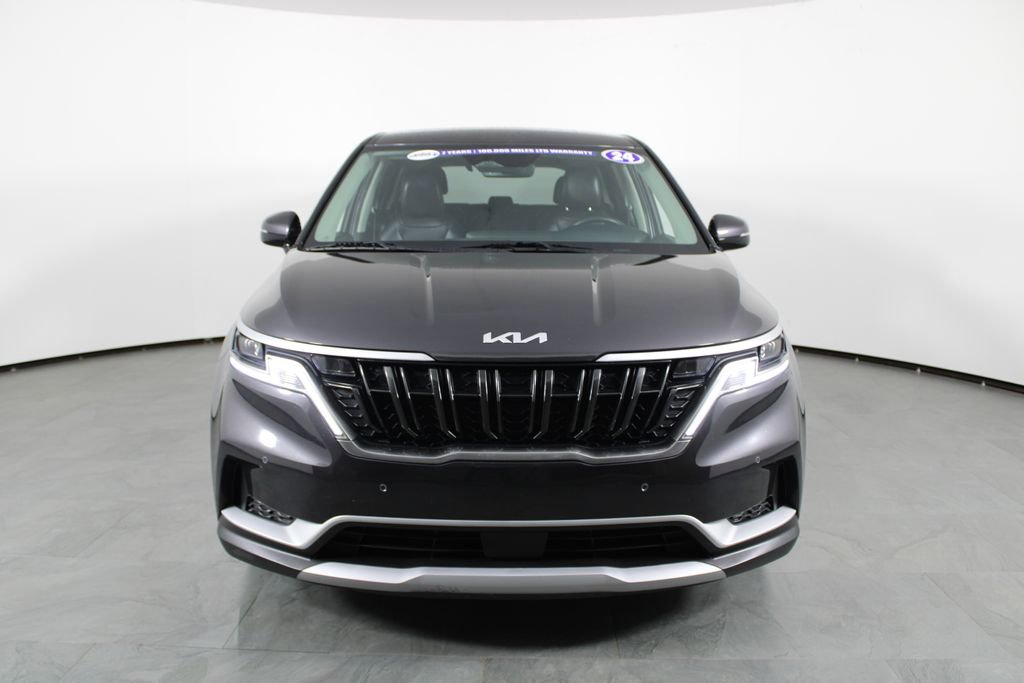 Used 2024 Kia Carnival EX image 13