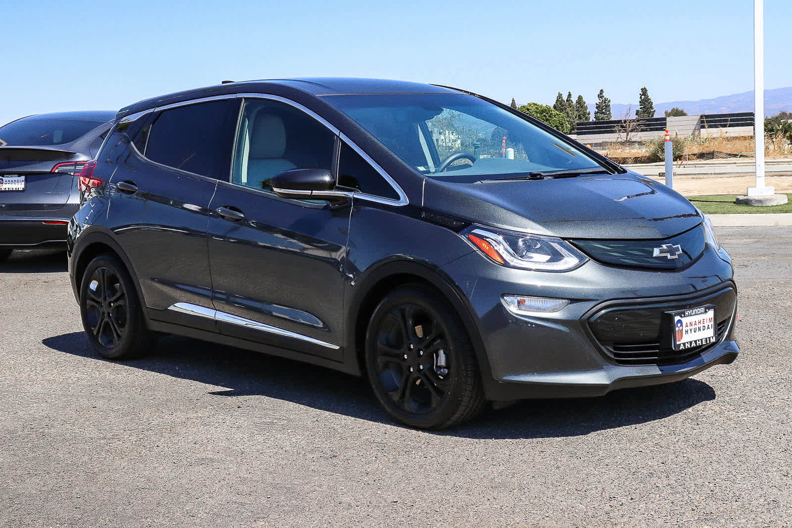 Used 2017 Chevrolet Bolt LT FWD image 3