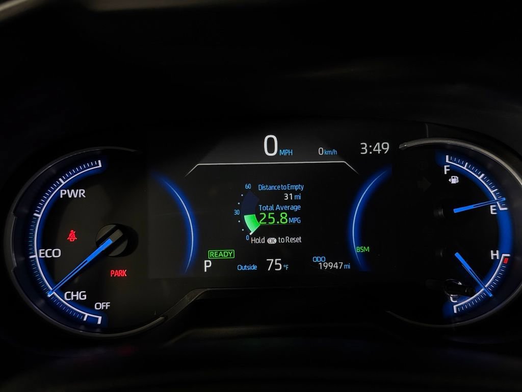 Used 2025 Toyota RAV4 XLE AWD/4WD image 14