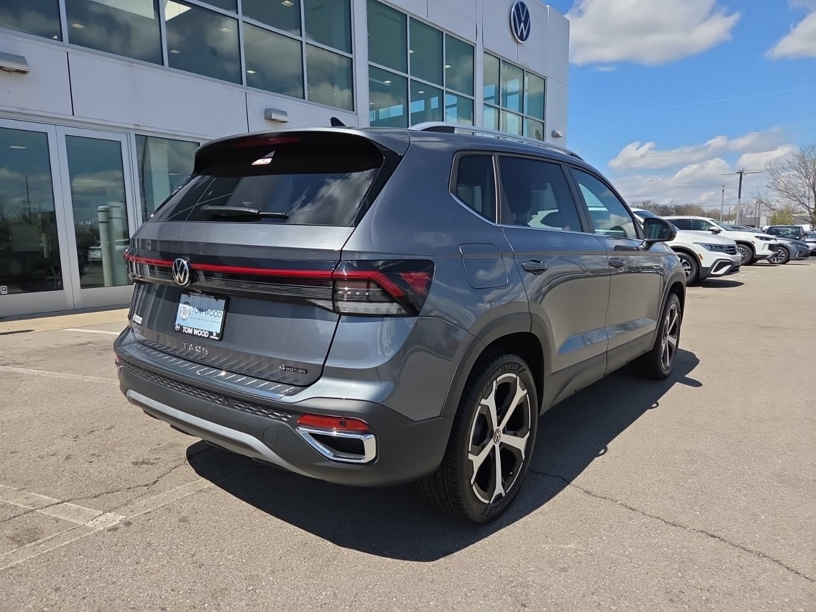 New 2026 Volkswagen Taos SEL AWD/4WD image 10