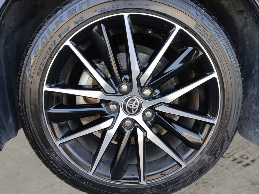 Used 2022 Toyota Camry SE image 14